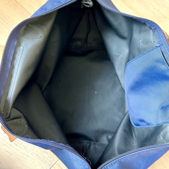 Longchamp Navy Le Pliage M - modèle depose - Picture 9 of 14